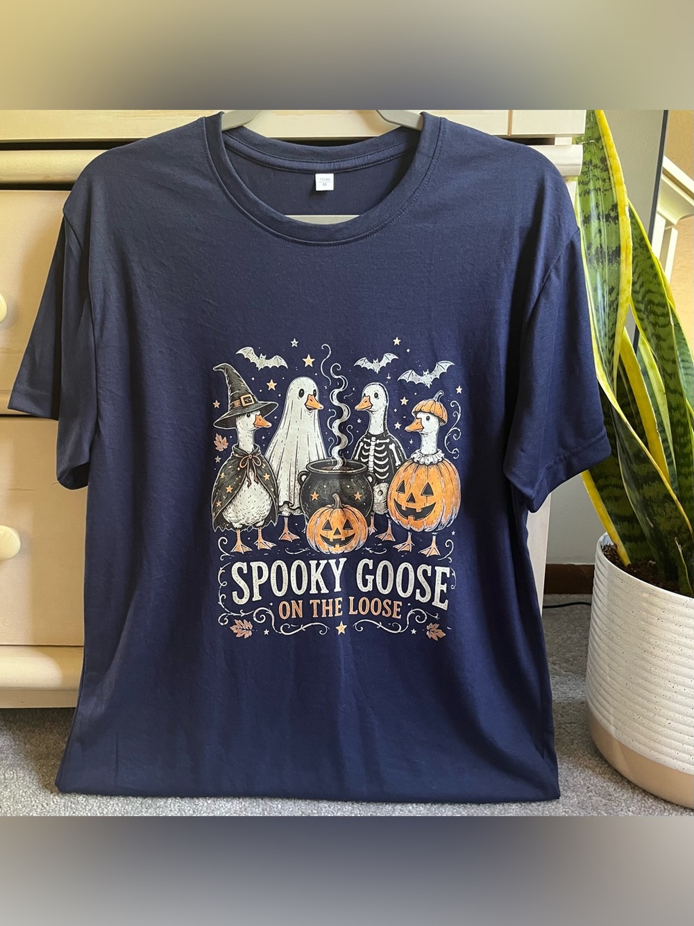 New!! Halloween Graphic T-shirt “Spooky Goose on the Loose” Large